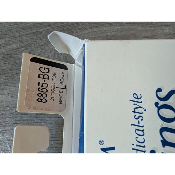 Truform Beige Compression Stockings 20-30 Mmhg Below Knee Style Closed Toe L - Picture 2 of 4